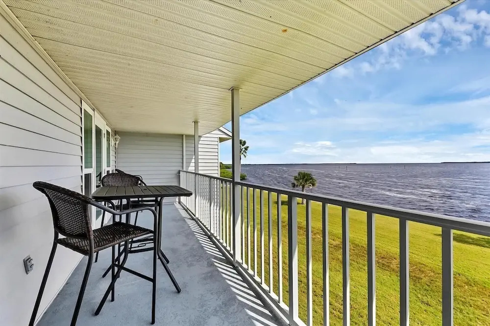 Port Charlotte Private Waterfront Condo Wa4410-317