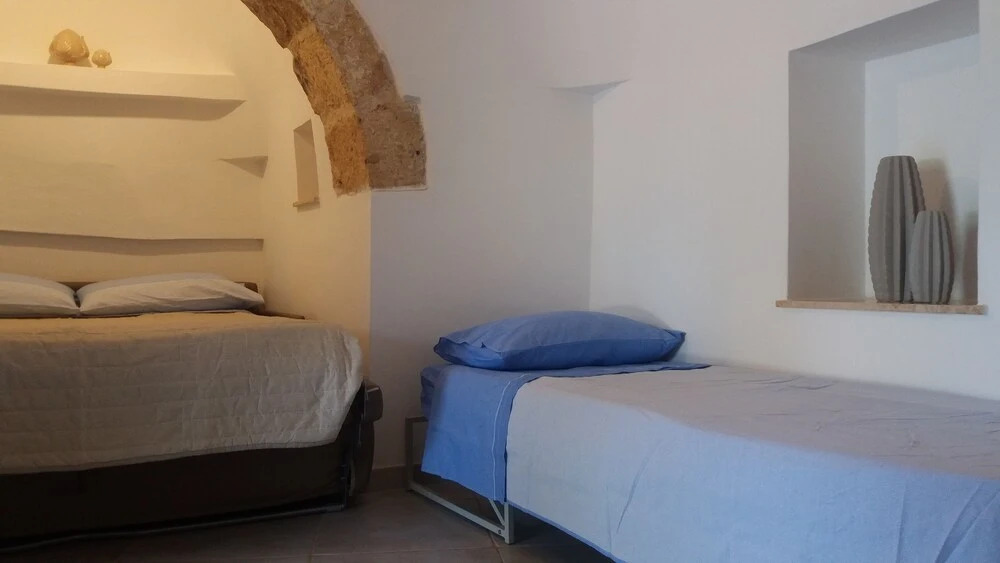 Trulli degli Augelli by BarbarHouse