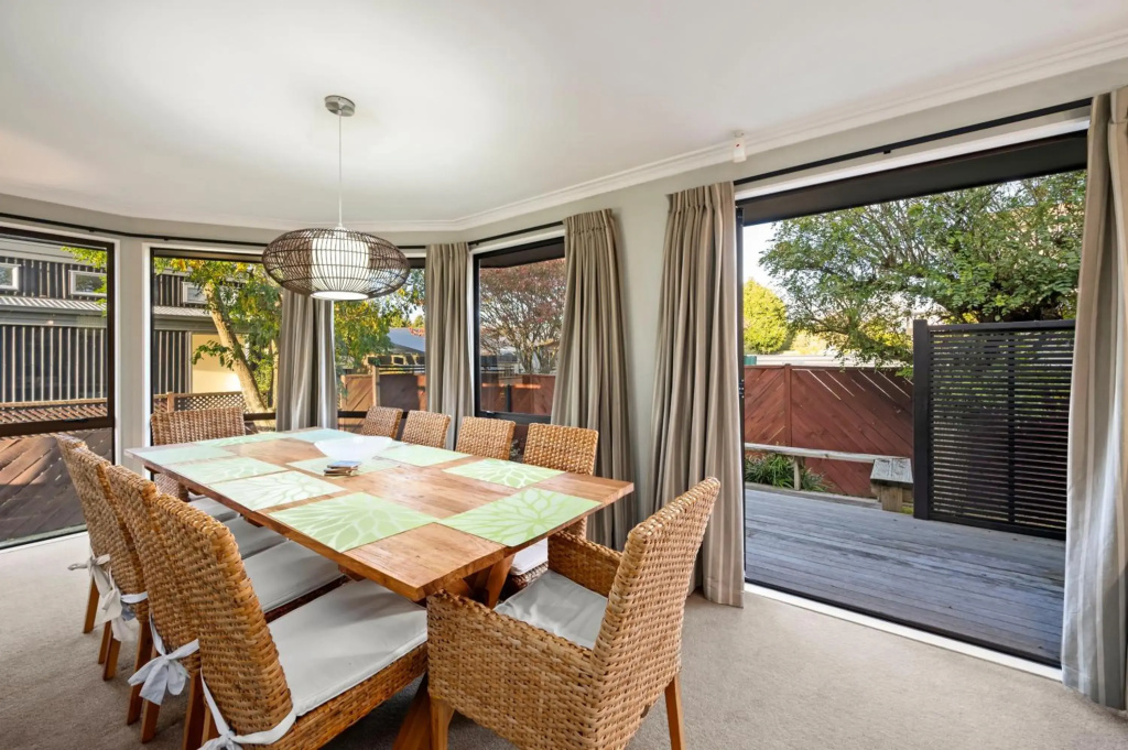 Taupo Escape - Rainbow Point Holiday Home