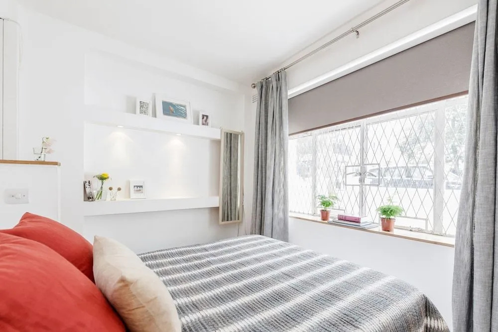 Modern Holland Park apartment