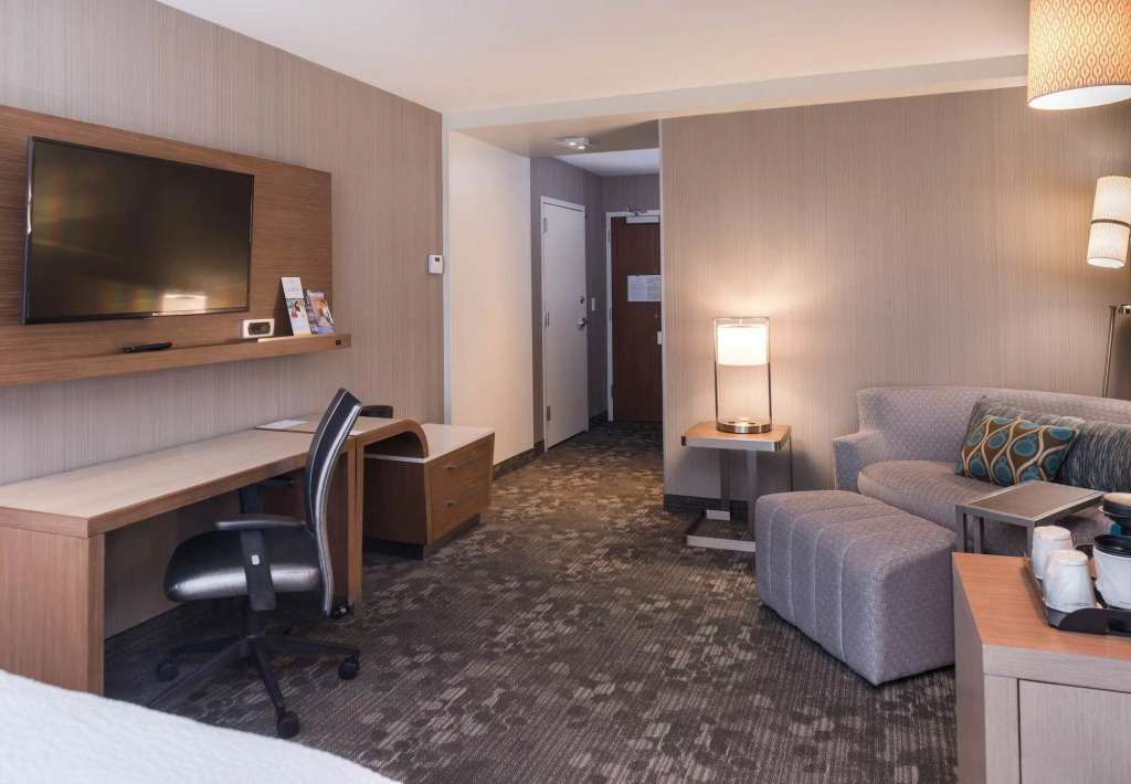Courtyard by Marriott Elmira Horseheads