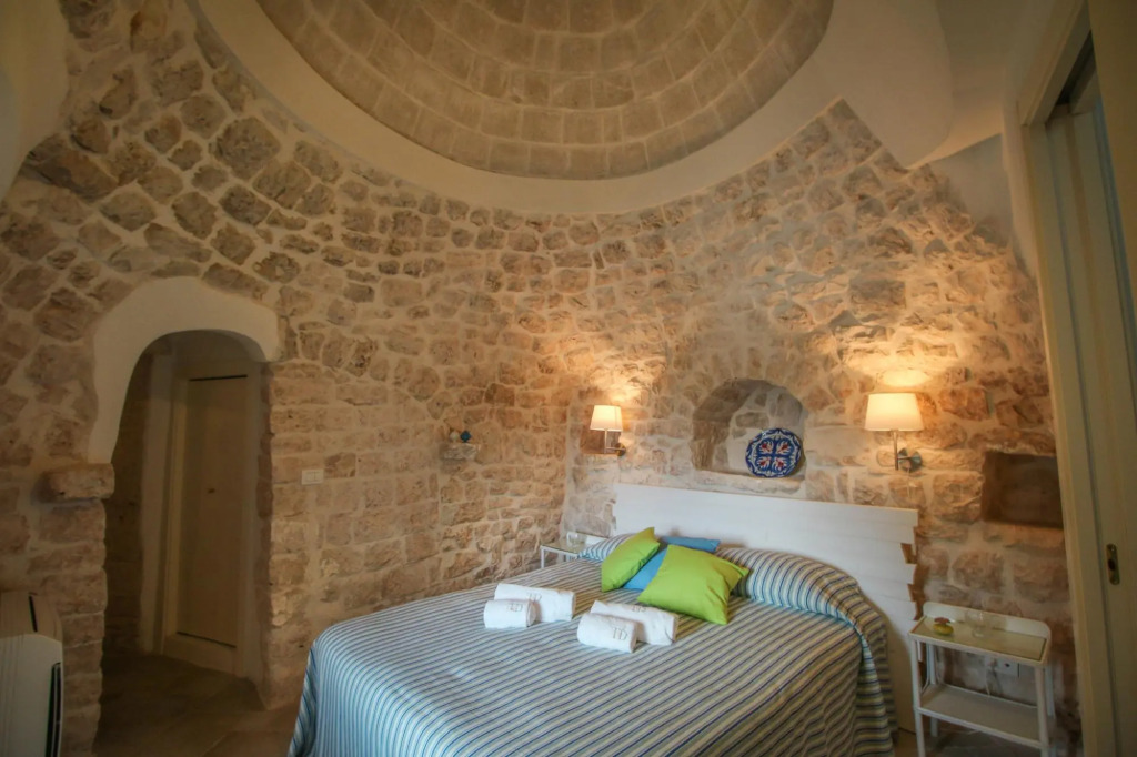 TD Trulli di Bouganville w Large Amazing Pool