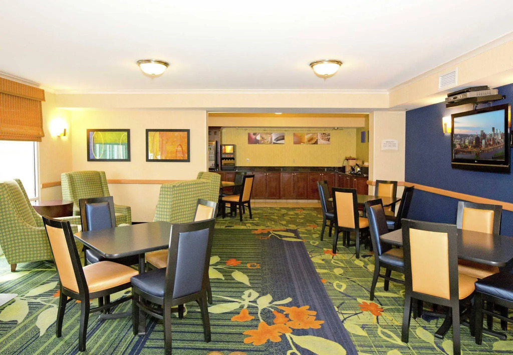 Fairfield Inn & Suites by Marriott Pittsburgh New Stanton