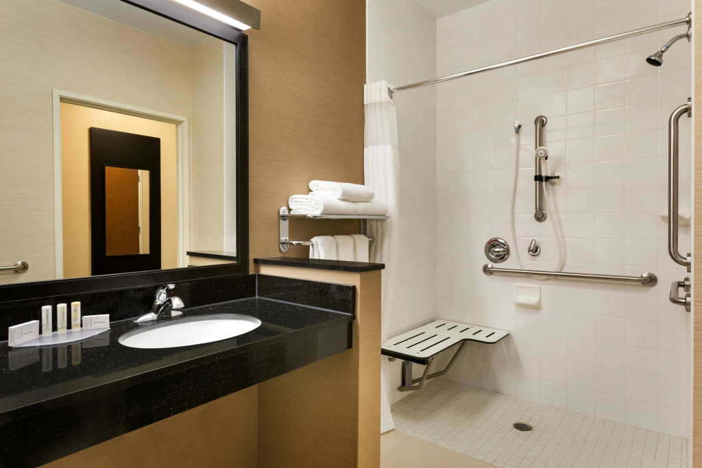 Fairfield Inn & Suites Toledo Maumee