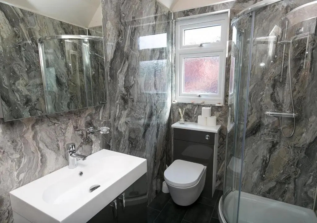 The Cottage on the Beach - Sleeps 7 - Large Garden