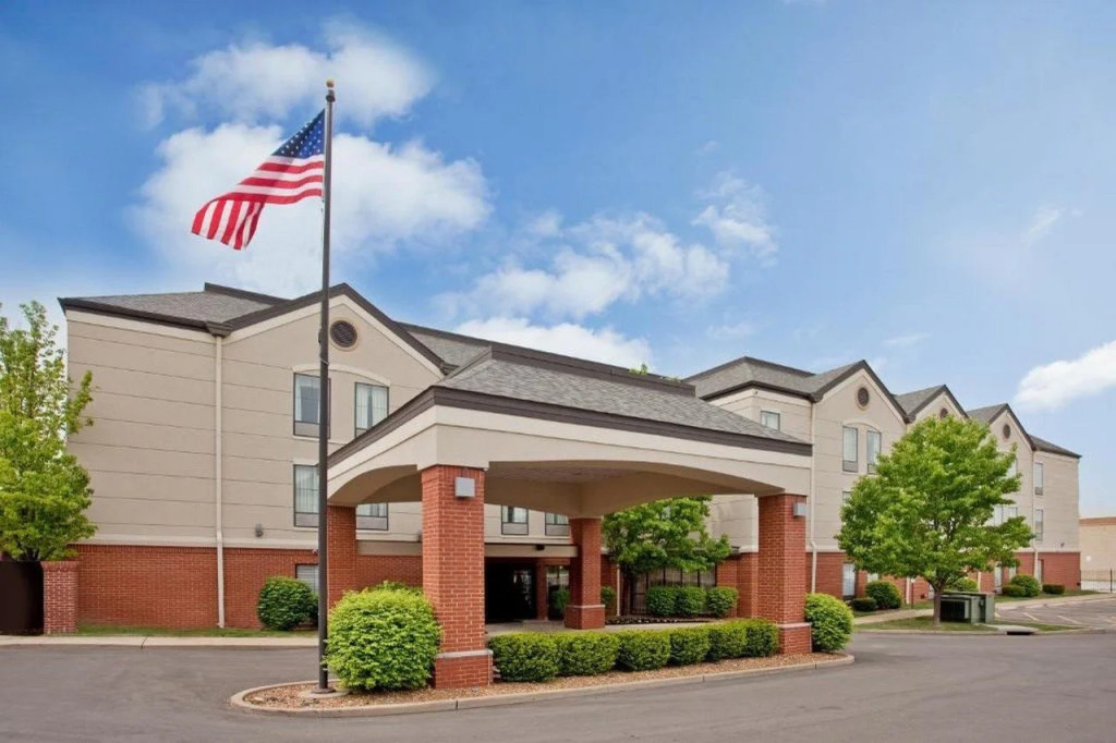 Comfort Inn & Suites Saint Louis Lafayette Square