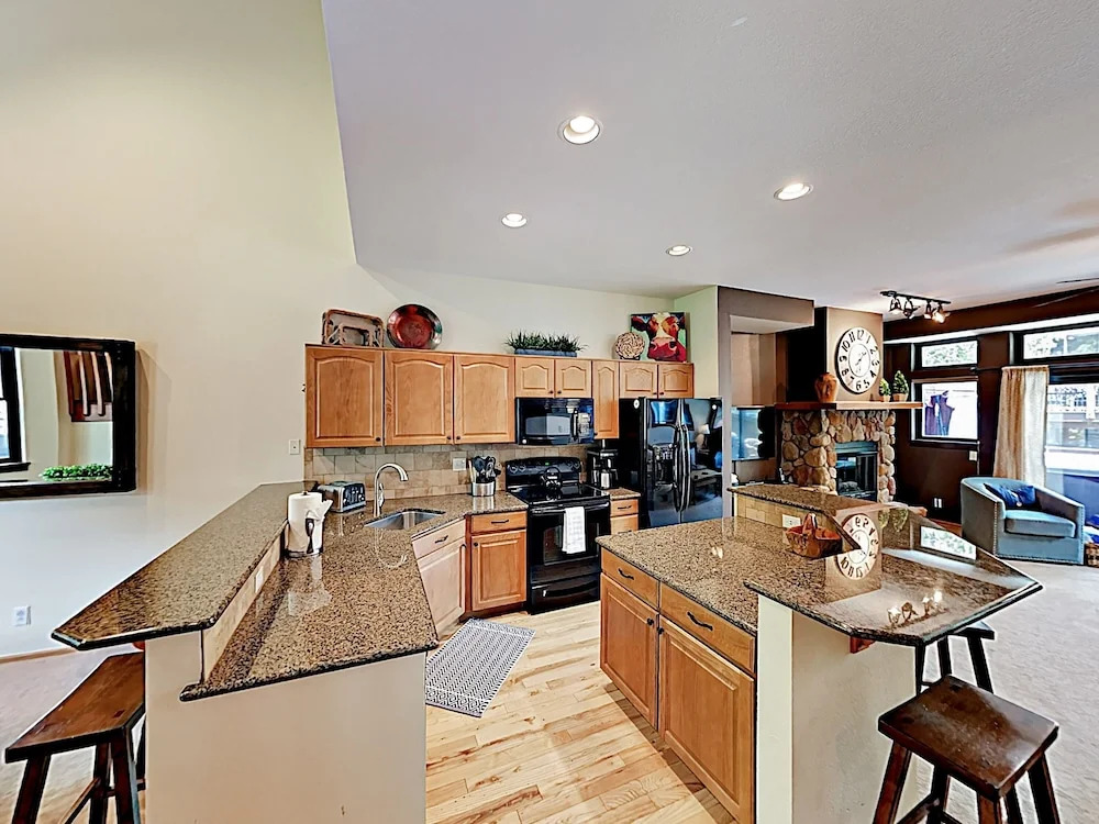 New Listing! Warriors Mark Townhome W/ Hot Tub 3 Bedroom Townhouse