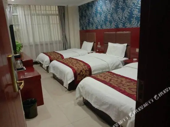 Yuhuagong Motel