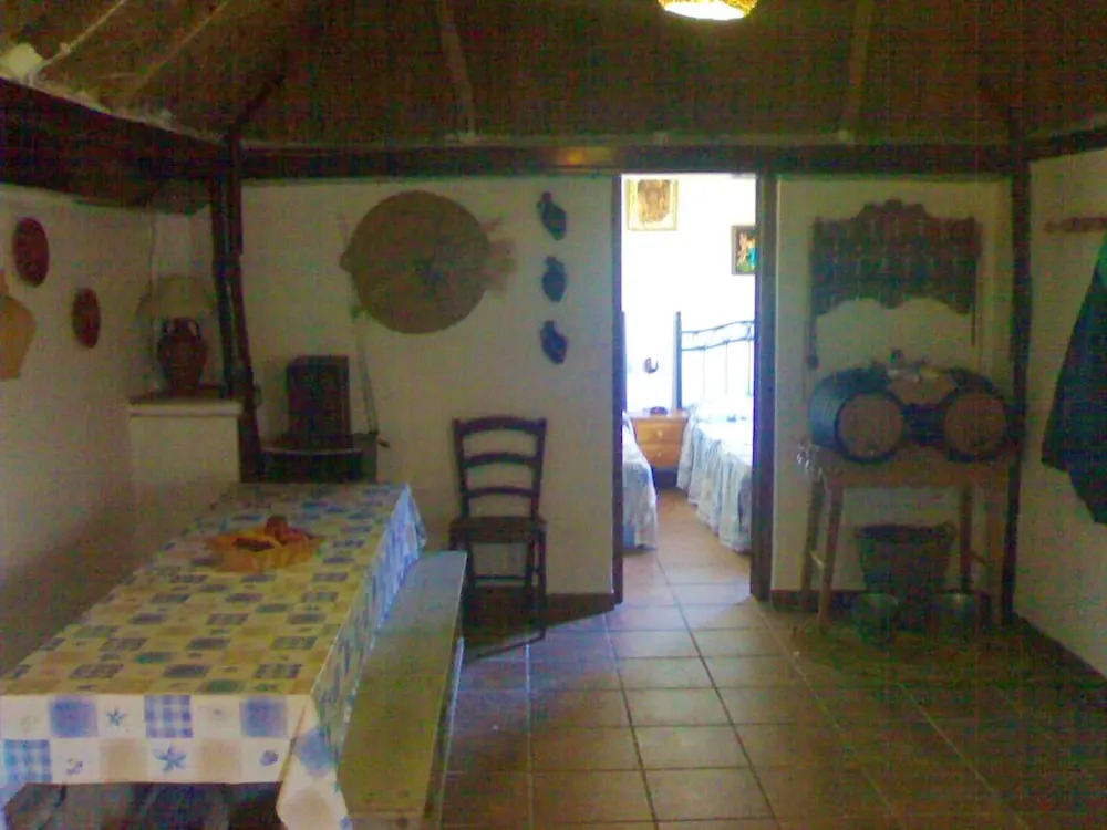 House With 2 Bedrooms in Sanlúcar de Barrameda, With Enclosed Garden - 2 km From the Beach