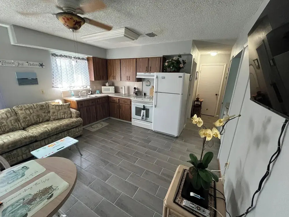Surfside Suites
