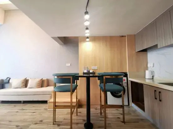 Changfeng Future Apartment Hotel