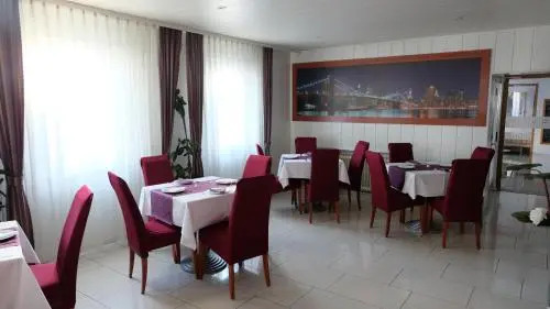 M-A-S-Hotel