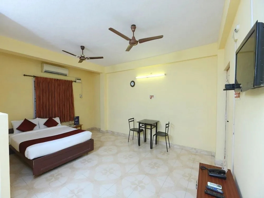 Maxiprime Hotel Manapakkam