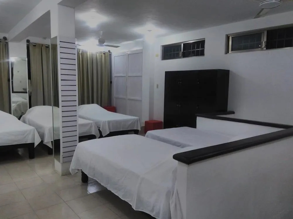 Hostal Frida - Adults Only