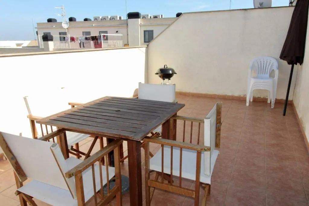 Delta Ebre terraza. A 950 m de L'Ebre, WIFI. Locamar Appt Paula