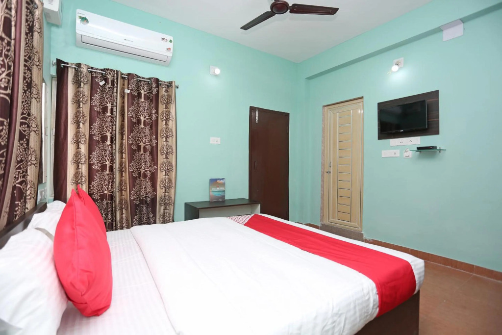 Flagship 17276 The Maple Tree Hotels