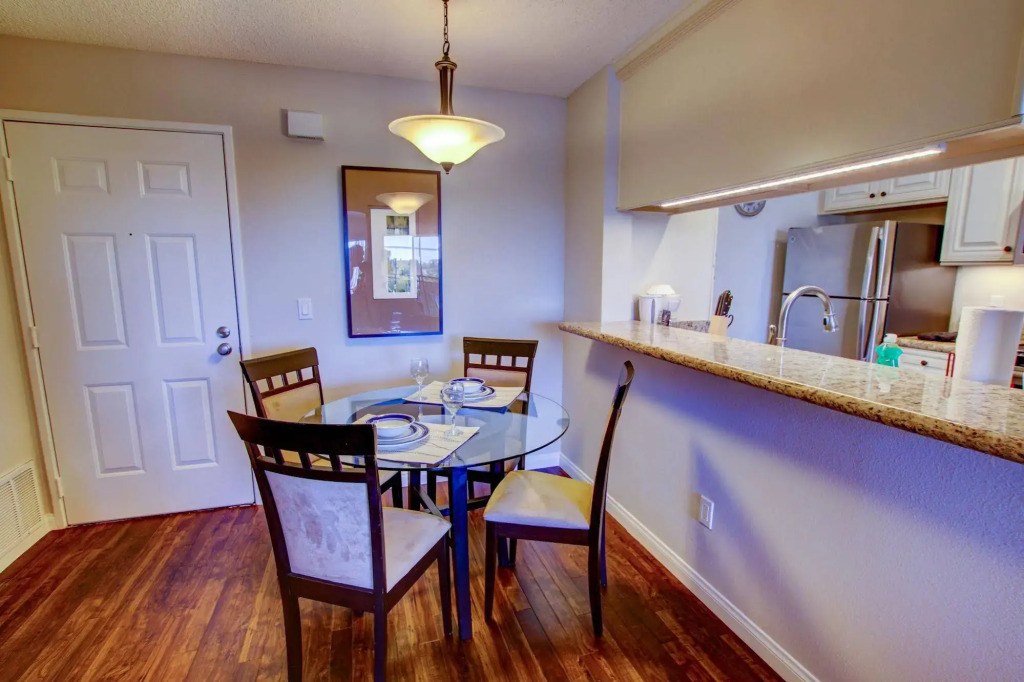 Sunshine Suites at Hillcrest