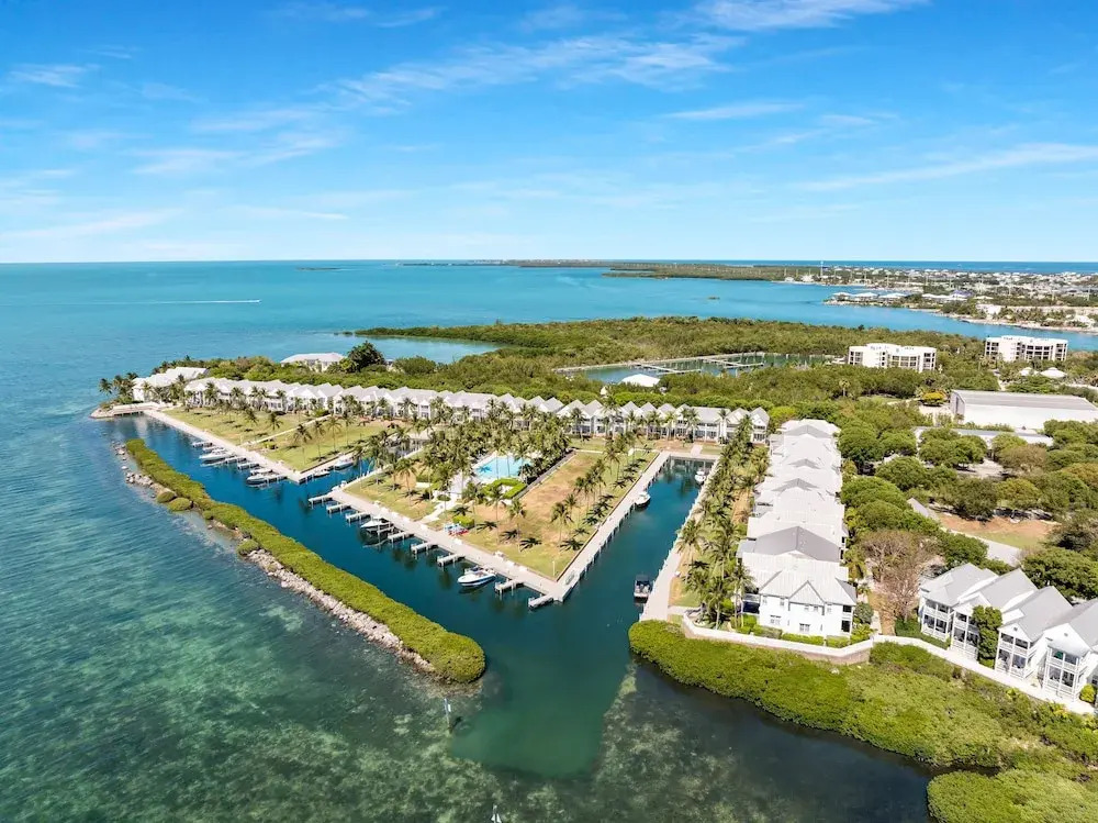 Waterfront luxury Villa