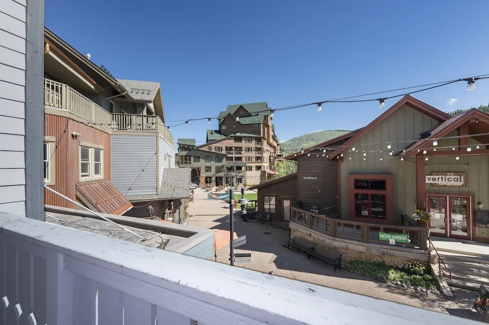 Ski Condo with Private Garage and Washer Dryer - Parry Peak Loft Premium-Rated 105
