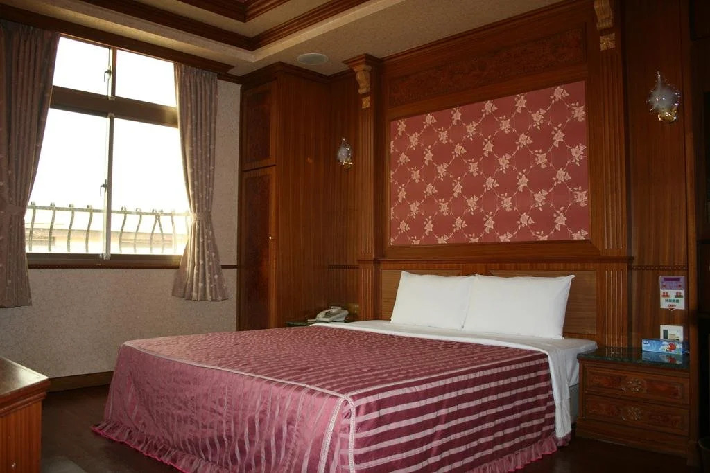 Loveshu Business Motel(長榮興商務汽車旅館（新化館）)