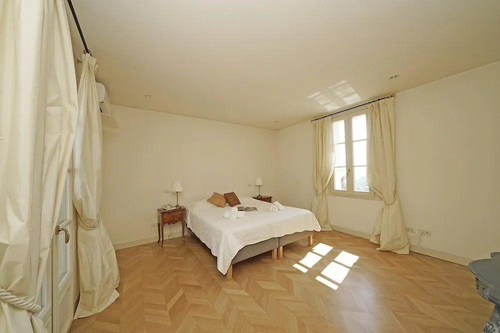 Villa San Carlo in Ro