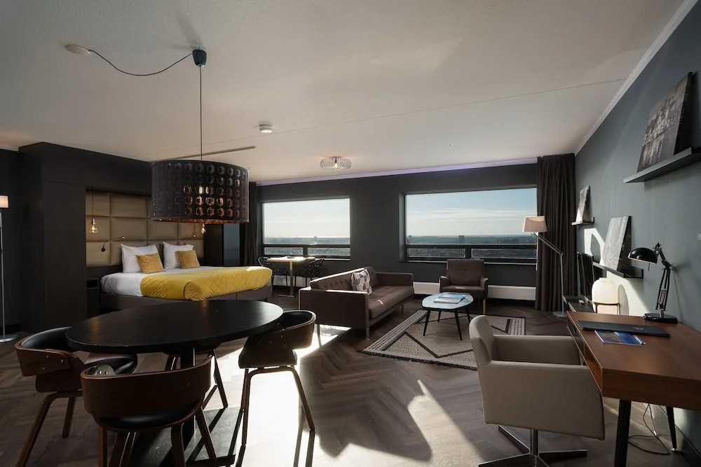 The Penthouse At The Hague Tower