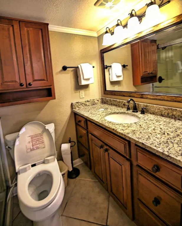 Gulf Shore Condo #113 - 2 Br condo by RedAwning