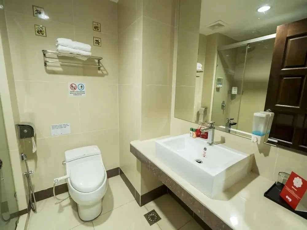 OYO 244 Family Hotel