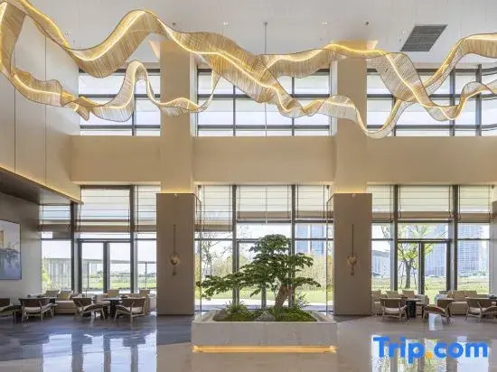 Palace Hotel (Huzhou High speed Railway Station Branch)