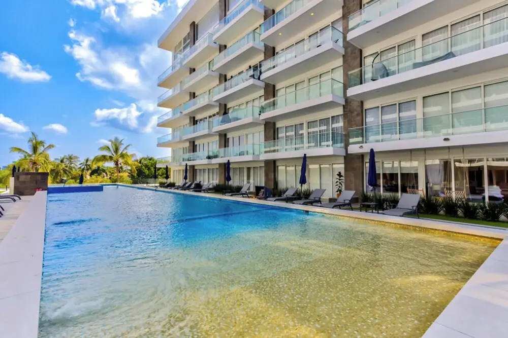 Quinta San Miguel Canal Pool Steps Beach
