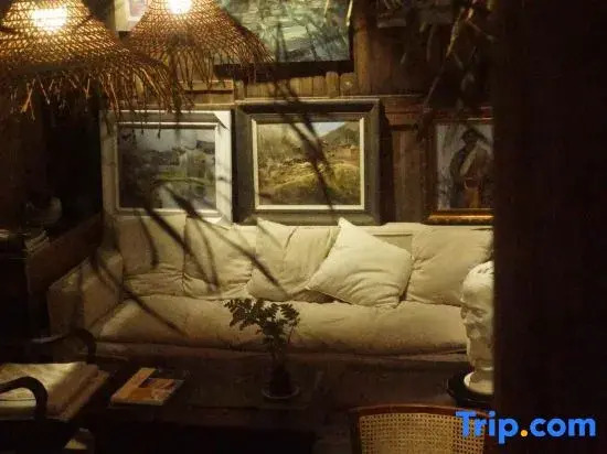 Huidu Yishe · Panxi Homestay (Meiling Shenlongtan)