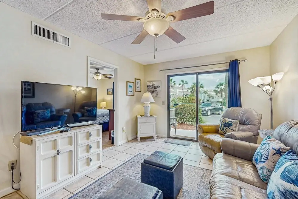 Newly Remodeled Ground-floor Condo W/on-site Pools, 5 hot Tubs, Tennis, AC