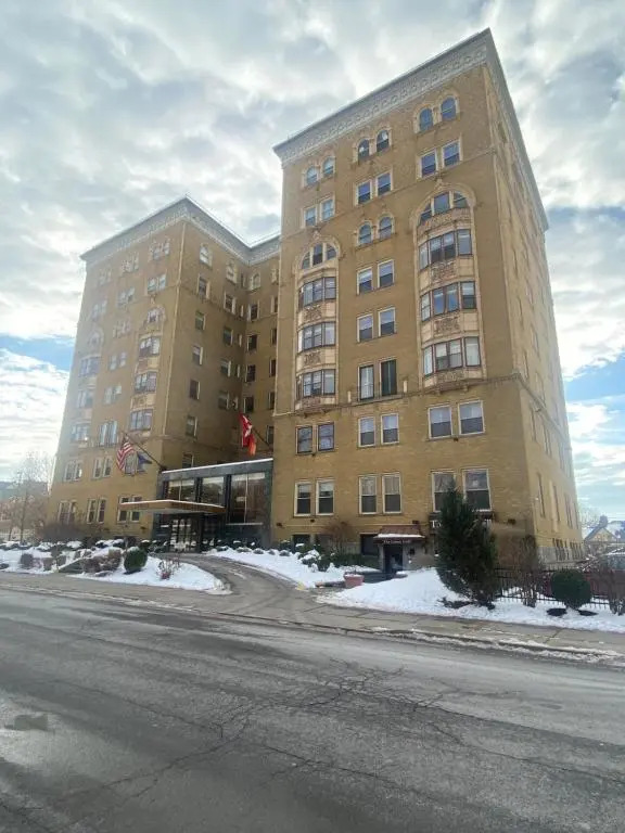 Lenox Hotel and Suites