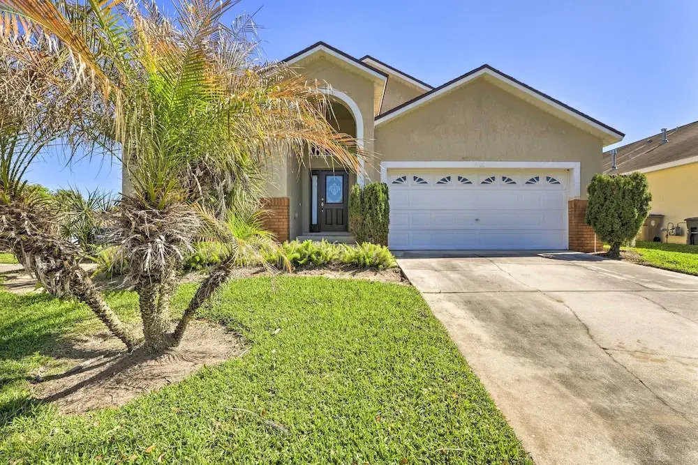 Home w/ Private Pool & Hot Tub ~ 4 Mi to Disney!