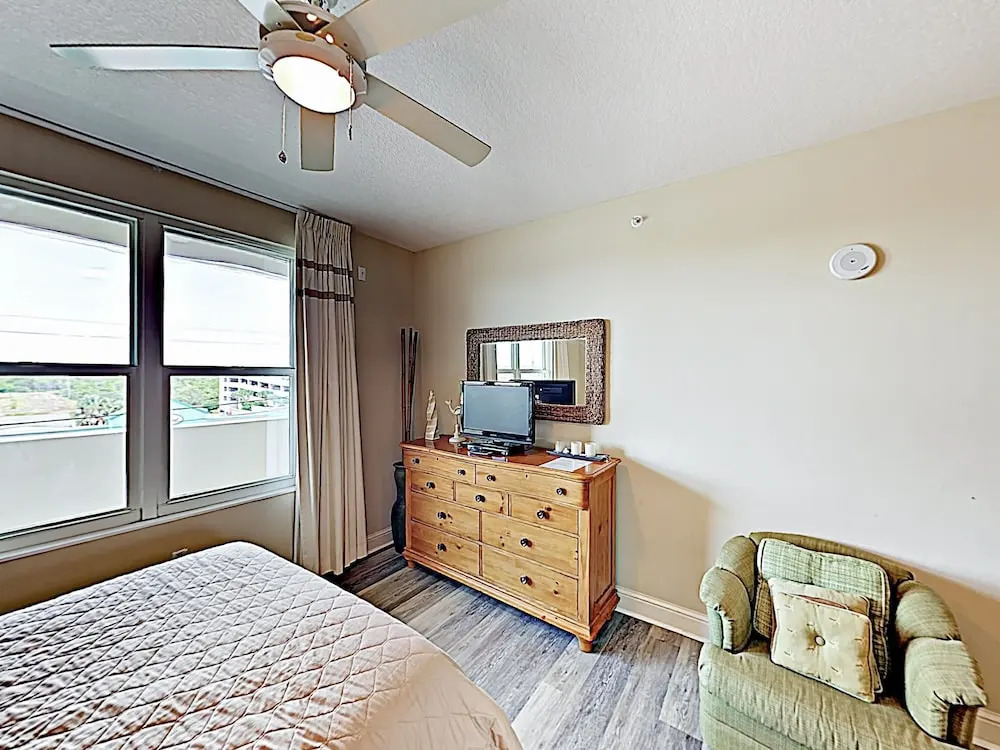 Oceanfront Getaway W/ Balcony & Luxe Amenities 3 Bedroom Condo