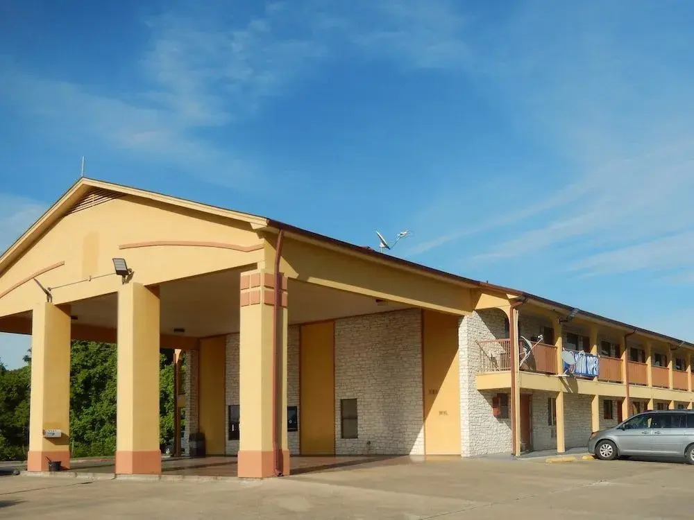 Motel 6 Wharton, TX
