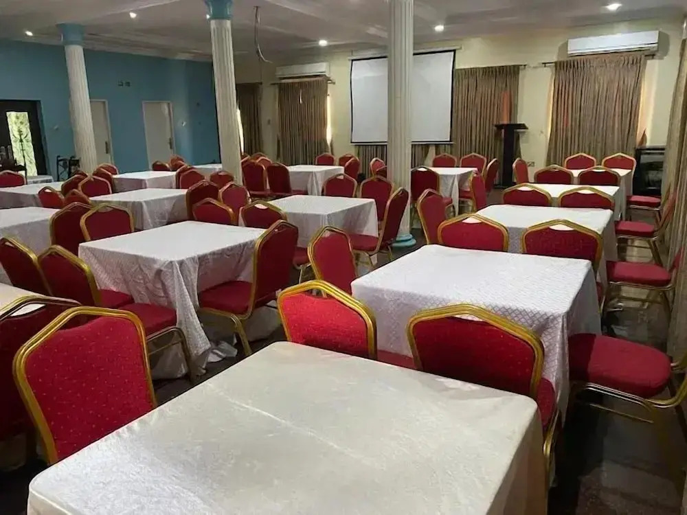 IBD Hotel and Suites