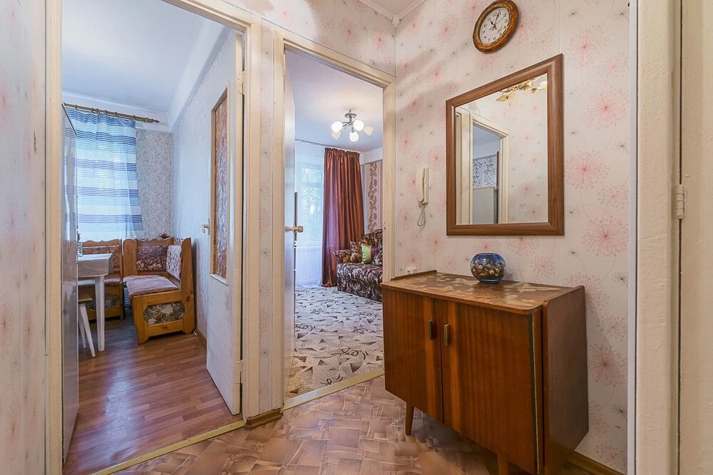 FlatHome24 on Bolshevikov 25