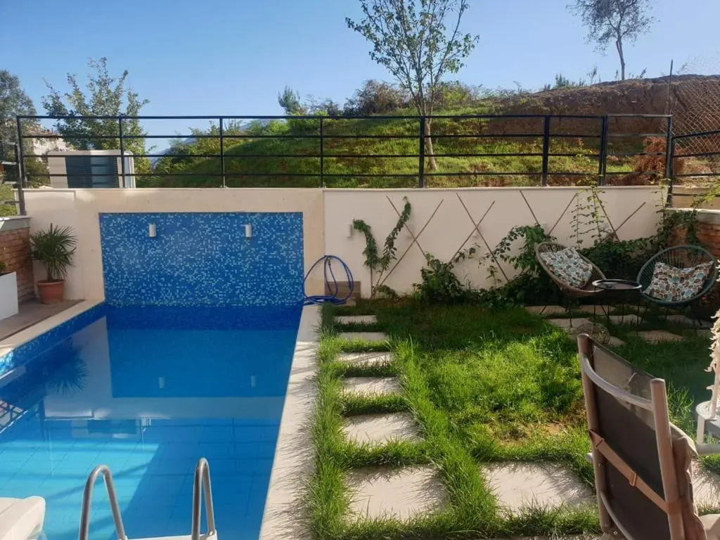 Stylish two bedroom house with private pool