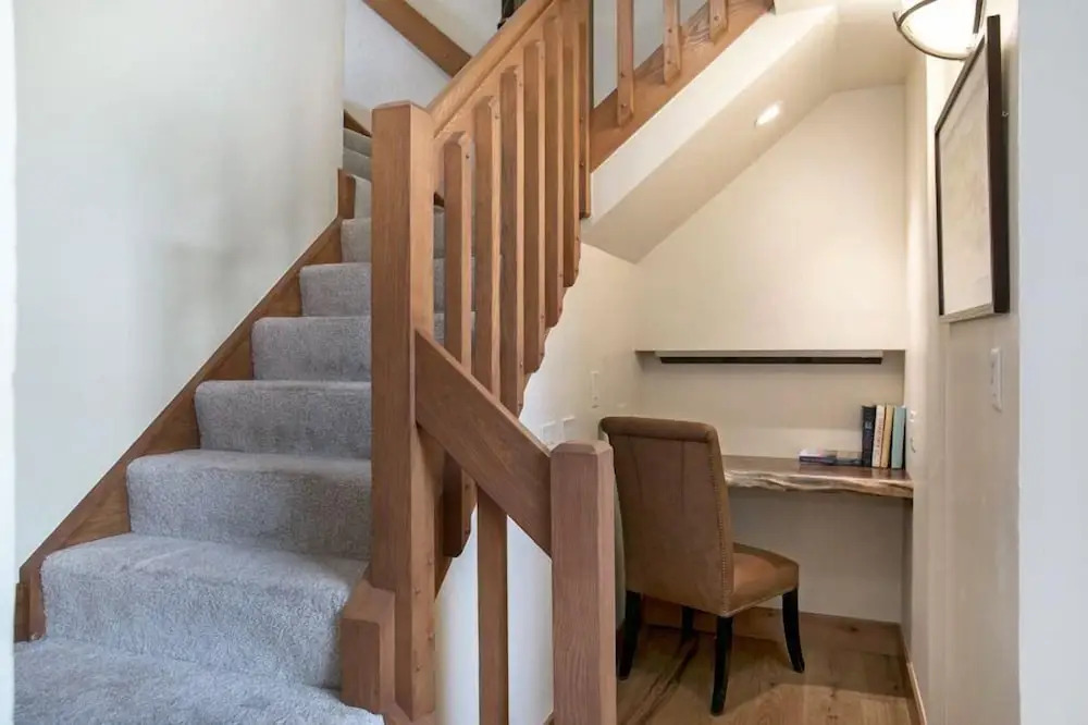 3 Bedroom Antlers Vacation Rental With Incredible Slopeside Views And Just A Short Walk To Gondola And Lionshead Village