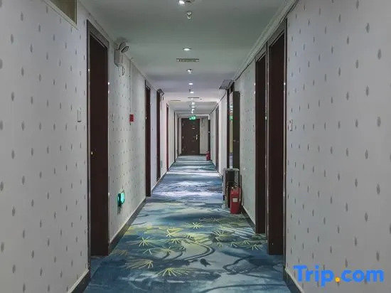 Kunming Shengshi Lanting Grand Hotel (New Luosiwan South Bus Station Subway Station)