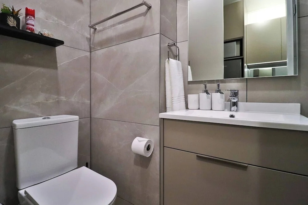 Chic Rosebank Studio, Walk to Mall &gautrain