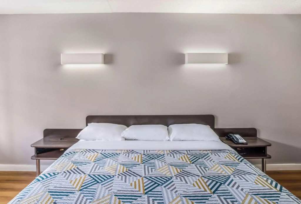 Motel 6-Dallas, TX - Market Center