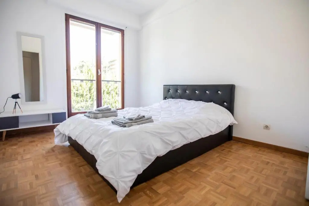 +++++ brand new flat 4 persons near Hotel Martinez, center and Palais des festivals +++++