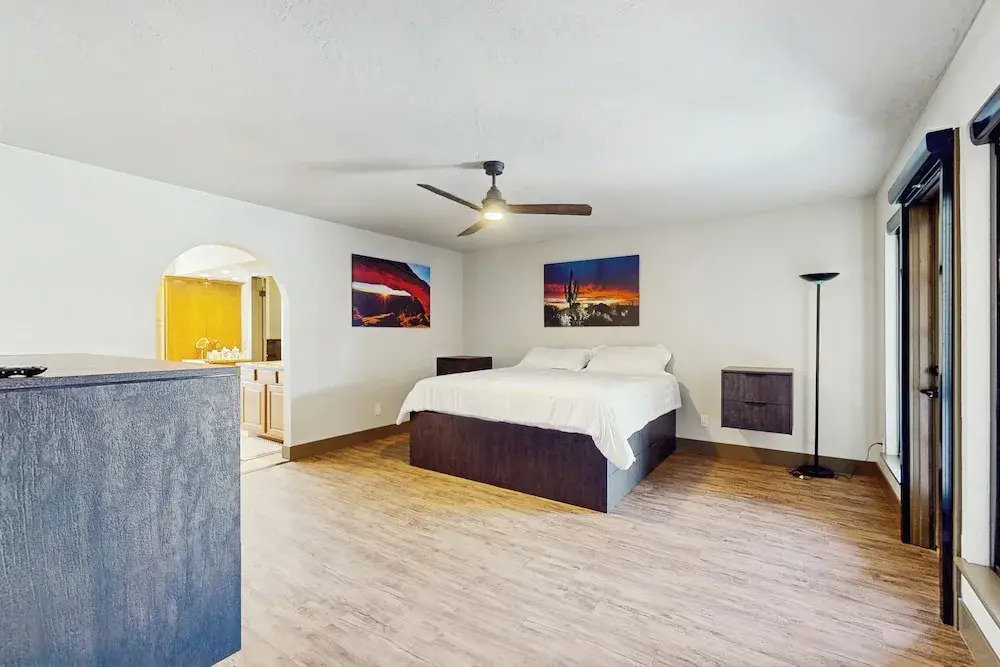 3 BR Home, Spacious Backyard w/ Pool