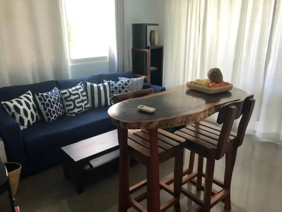 Casa Iris - Lovely 1 bdrm condo with pool; steps to the beach