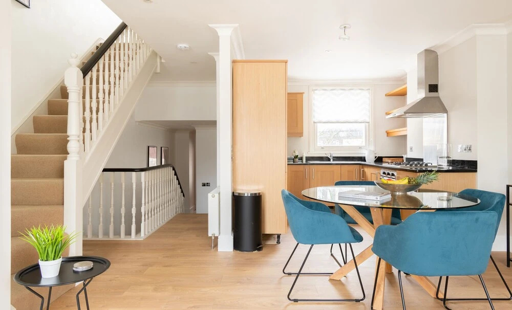 The Fulham Retreat - Bright & Spacious 2BDR with Balcony