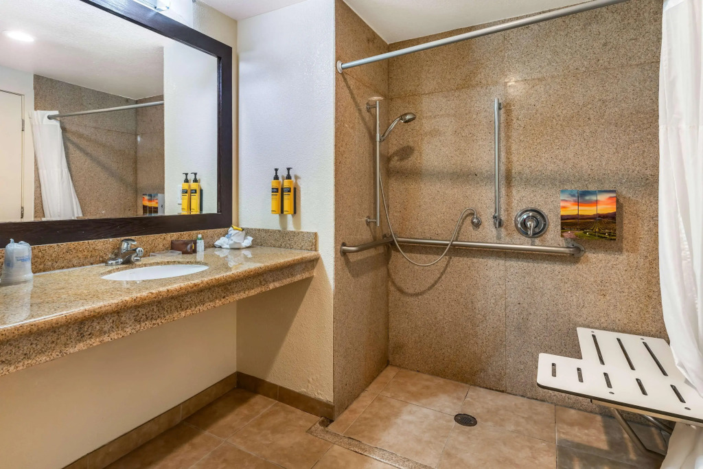 Best Western Plus Wine Country Inn & Suites