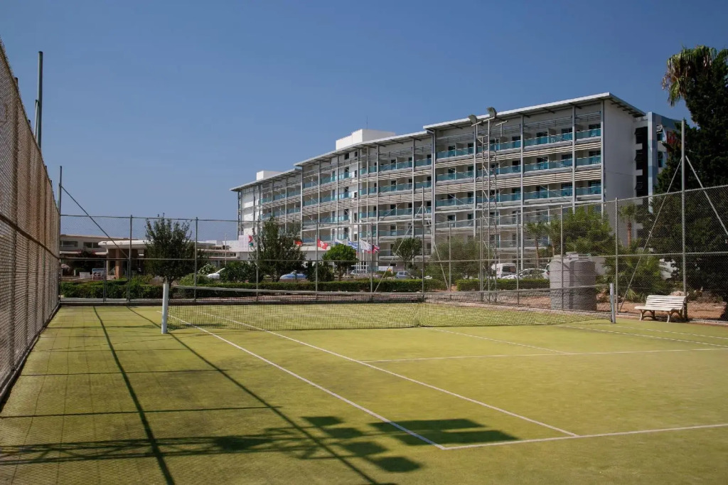 Asterias Beach Hotel
