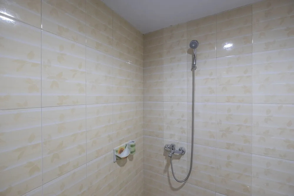 OYO 1633 Hotel Darma Nusantara 3